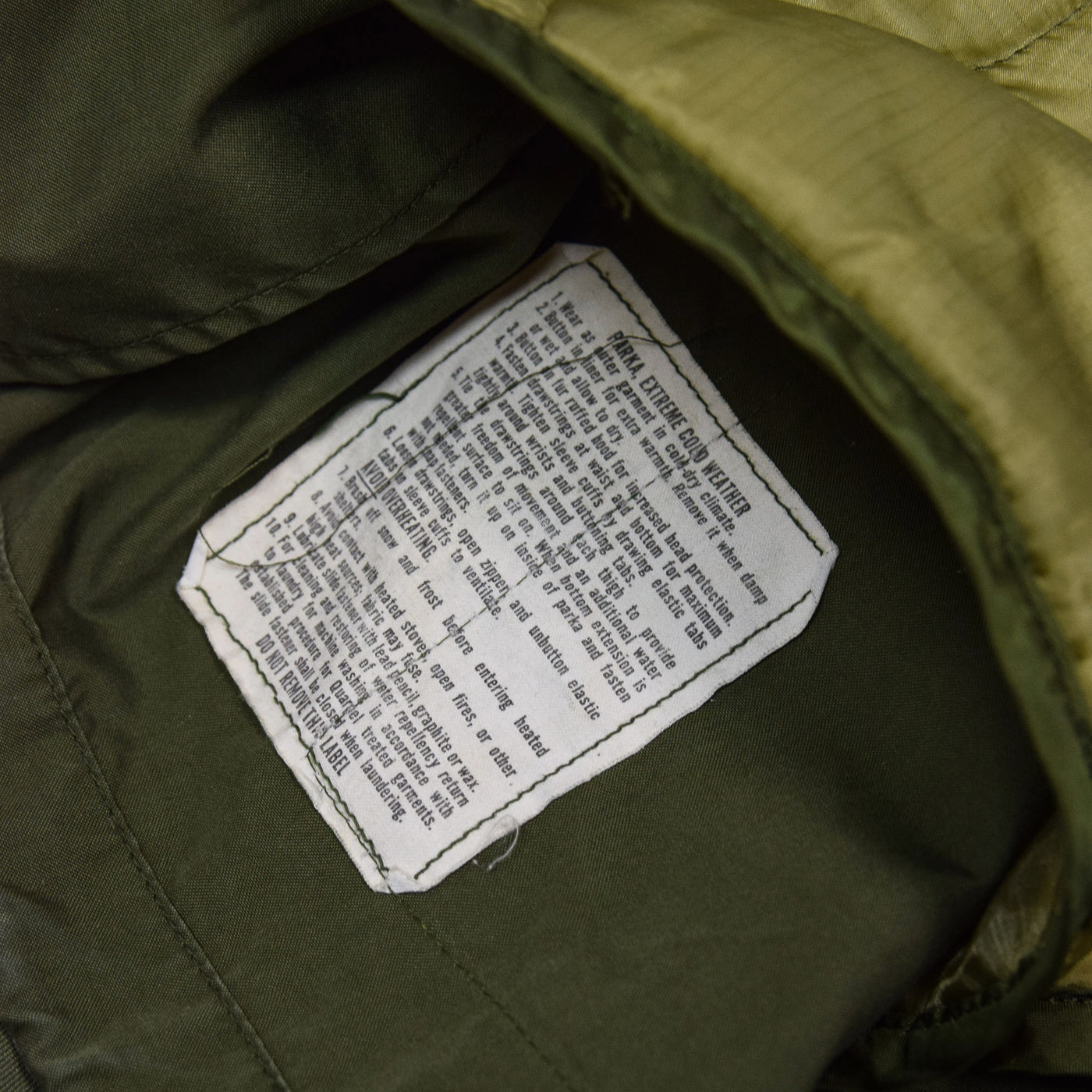 Vintage 70s US Military Darned Fine Reworked M-65 Fishtail Parka Small Oversized internal label